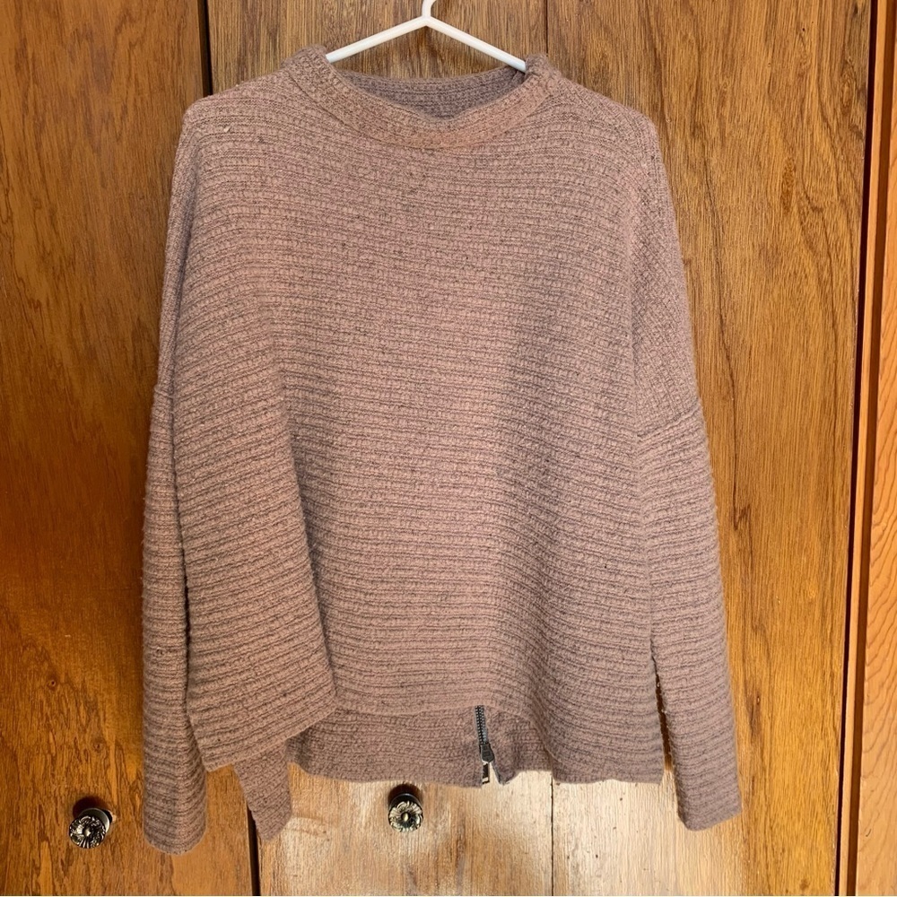 Free People Women’s Light Pink Wool Blend Oversized Pullover Sweater small